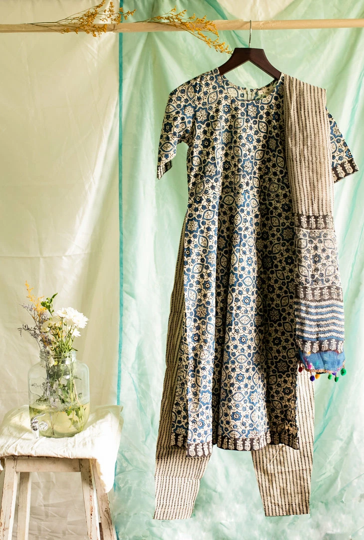 Manjal Couture Mahi Suit Set - Indigo 1 Manjal Couture Mahi Suit Set - Indigo