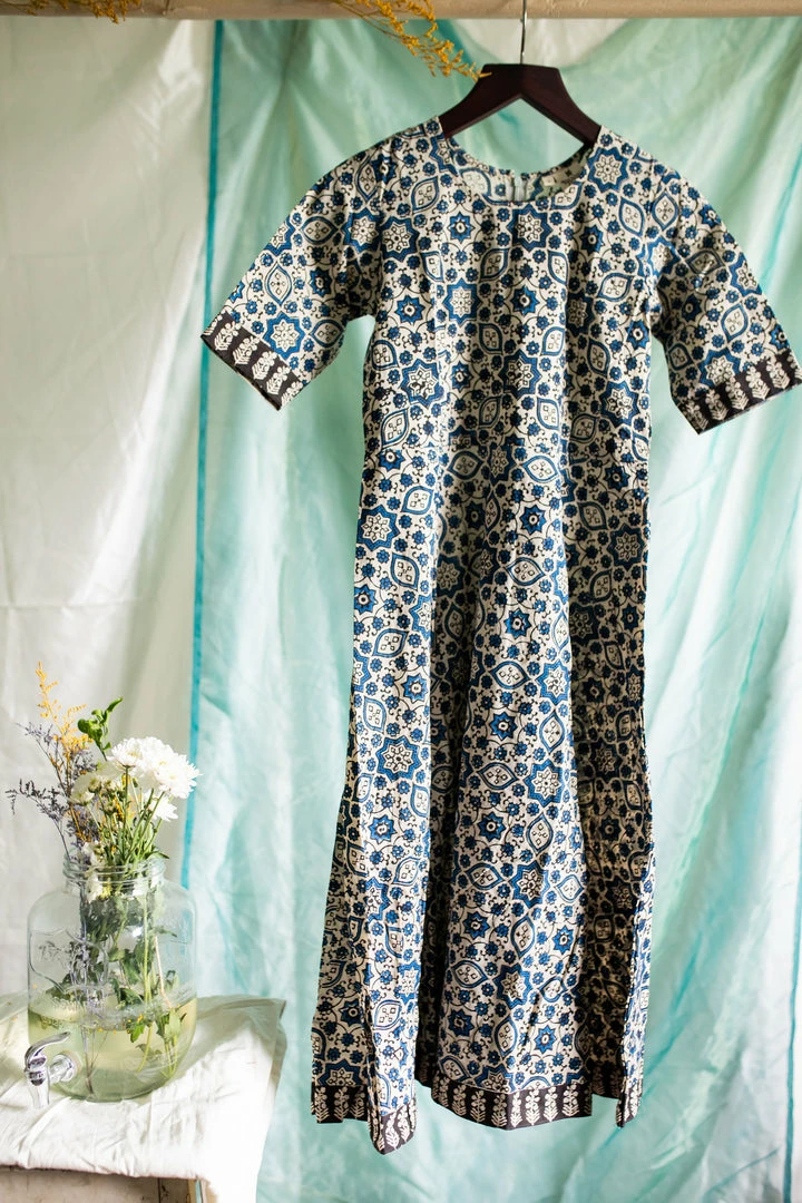 Manjal Couture Mahi Suit Set - Indigo 5 Manjal Couture Mahi Suit Set - Indigo