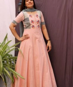 ANECDOTE Breezy Summer Petunia