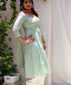 ANECDOTE Mind My Mint Breezy Summer