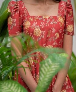 Niram Khatija - Brick Red