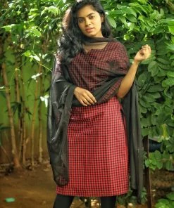 KUNDAVAI Iniya - Meroon & Black Checks