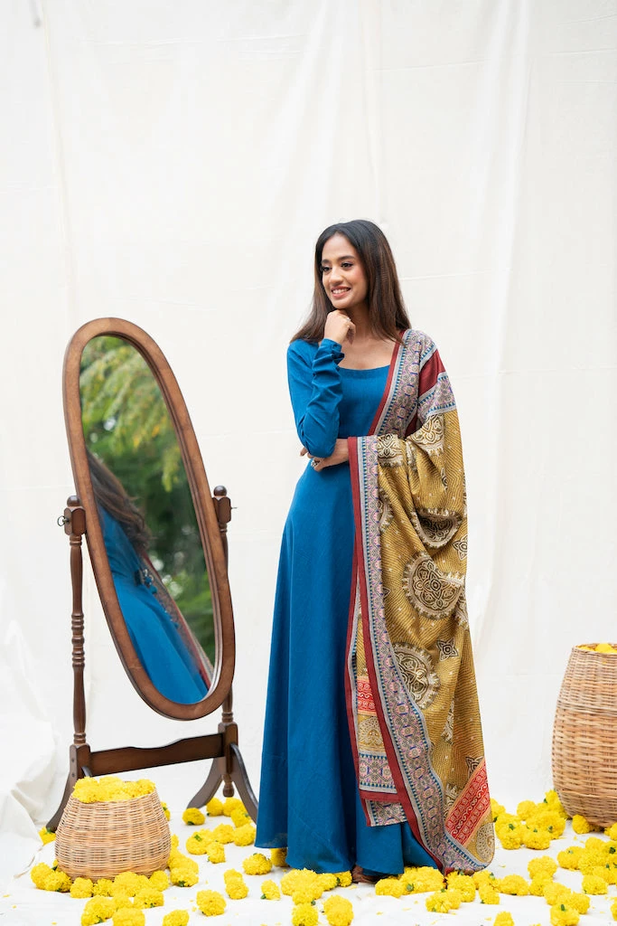 Niram Ever Willow Kiara - Egyptian Blue 1 Niram Ever Willow Kiara - Egyptian Blue