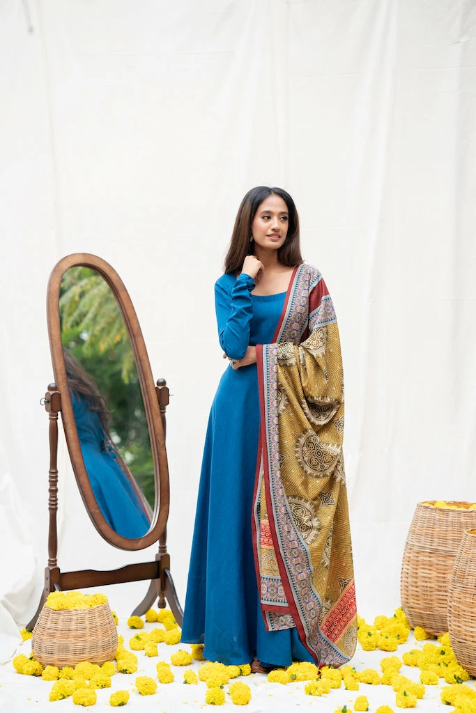 Niram Ever Willow Kiara - Egyptian Blue 2 Niram Ever Willow Kiara - Egyptian Blue