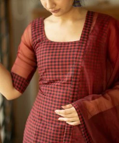 Ekanta Utharika Red And Black