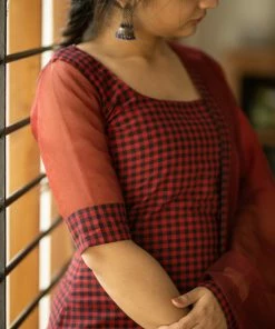 Ekanta Utharika Red And Black