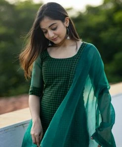 Ekanta Utharika Green And Black Margazhi Moments