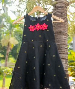 The Stitches Nila Black