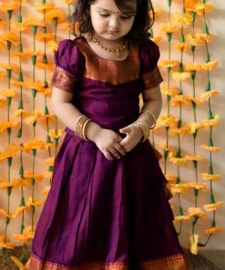 Ekanta Thenmozhi Magenta Mini Mini Corner