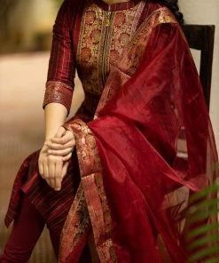 Ekanta Sangamithrai Maroon