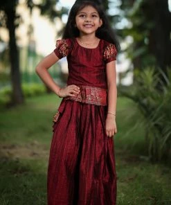 Ekanta Mini Corner Sangamithrai Maroon Mini