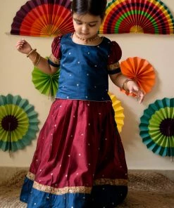 Ekanta Mini Corner Kayalvizhi Maroon And Blue Mini