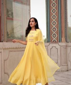 Label RishMaan Aaina Uptown Contemporary