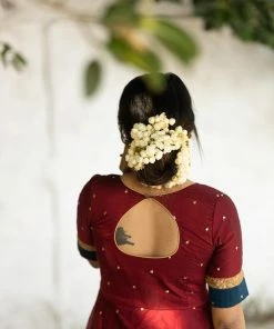 Ekanta Margazhi Moments Kayalvizhi Maroon And Blue