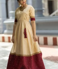 Ekanta Kayalvizhi Cream And Maroon