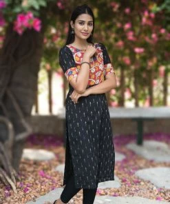 TRAYEE Nargis – Red Breezy Summer