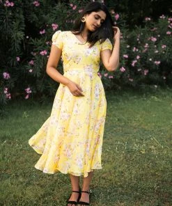 TRAYEE Breezy Summer Pari