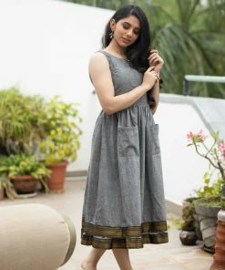 Ekanta Margazhi Moments Meghna Grey Mangalagiri Dress
