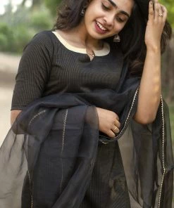 KUNDAVAI Aara Black Margazhi Moments