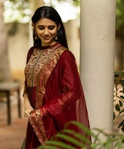 Ekanta Sangamithrai Maroon