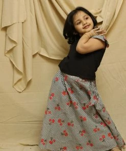 The Stitches Mona Floral Set Mini Corner