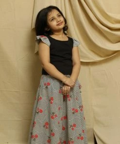 The Stitches Mona Floral Set Mini Corner