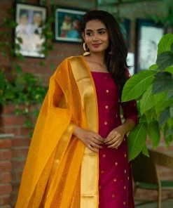 Ekanta Margazhi Moments Haasna Pink