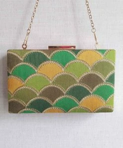 AMYRA Purse & Potli Mehreen Shaded Clutch - Green