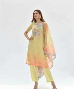 Label RishMaan Amber