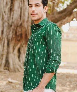 PRINTS VALLEY Men's Shirt Green Tiny Woven Ikat Shirt