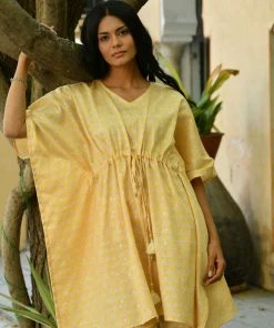 PRINTS VALLEY Pastel Yellow Triangle Kaftan Set