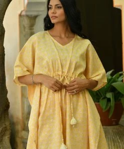 PRINTS VALLEY Pastel Yellow Triangle Kaftan Set