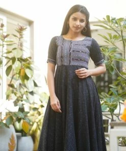 The Stitches Initha - Black Margazhi Moments 7 The Stitches Initha - Black Margazhi Moments