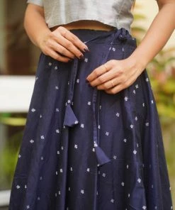 The Stitches Yamini - Navy Blue Margazhi Moments