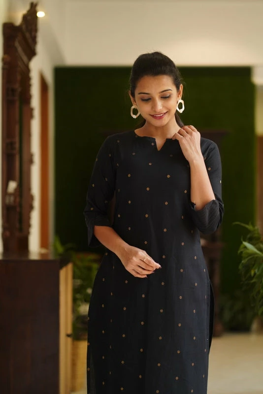 The Stitches Jillmil - Black 2 The Stitches Jillmil - Black