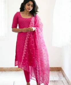 Ekanta Margazhi Moments Ira- Rani Pink