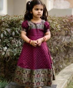 Ekanta Athulya Magenta Mini Mini Corner