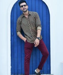 PRINTS VALLEY Bottle Green Red Buti Shirt Men's Shirt