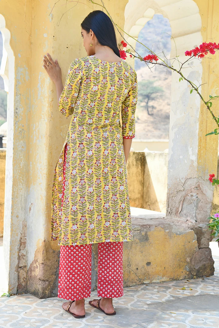 PRINTS VALLEY Yellow Stripe Floral Red Buti Set With Dupatta Jaipur Tales 3 PRINTS VALLEY Yellow Stripe Floral Red Buti Set With Dupatta Jaipur Tales