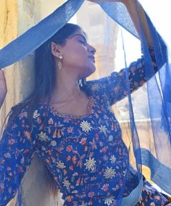 PRINTS VALLEY Dark Blue Floral Print Set With Dupatta