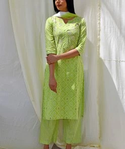 PRINTS VALLEY Green Bandhej Print Set With Dupatta