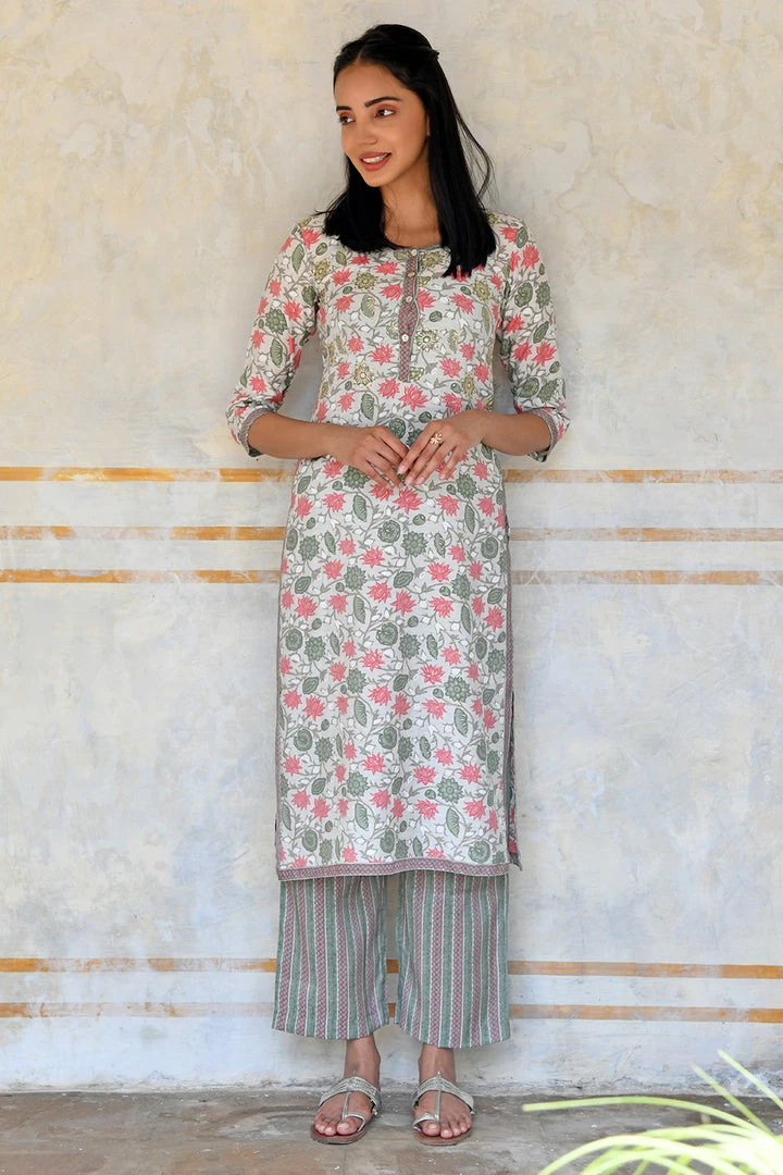 PRINTS VALLEY Off-White Pink Lotus Floral Print Set Jaipur Tales 1 PRINTS VALLEY Off-White Pink Lotus Floral Print Set Jaipur Tales