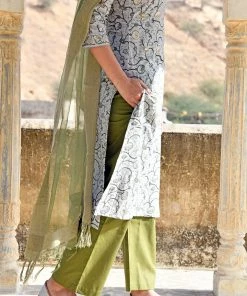PRINTS VALLEY Jaipur Tales Grey Floral Print Set With Dupatta