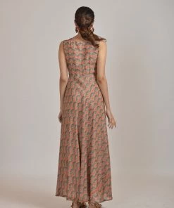 Label RishMaan Alora