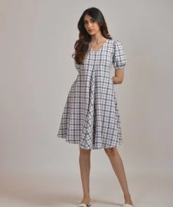 Label RishMaan Monochrome