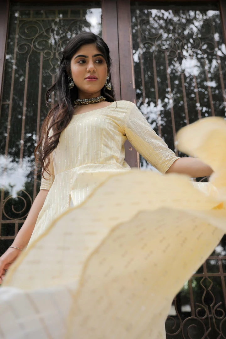 Magizham Sparkle Yellow Double 6 Magizham Sparkle Yellow Double