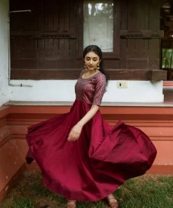 ATHIRA Sringa - Maroon