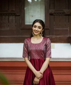 ATHIRA Sringa - Maroon