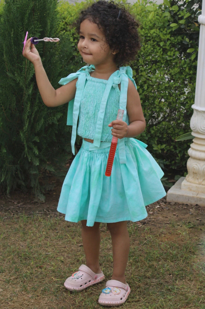 Gulaal Mini Corner Turquoise Tie Dye Crop Top With Mini Skirt (Girl) 1 Gulaal Mini Corner Turquoise Tie Dye Crop Top With Mini Skirt (Girl)