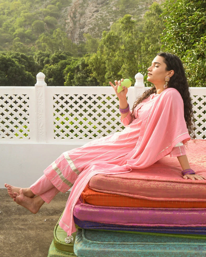 Gulaal Gypsy Soul Swara Pink Kurta-Pant Set 4 Gulaal Gypsy Soul Swara Pink Kurta-Pant Set